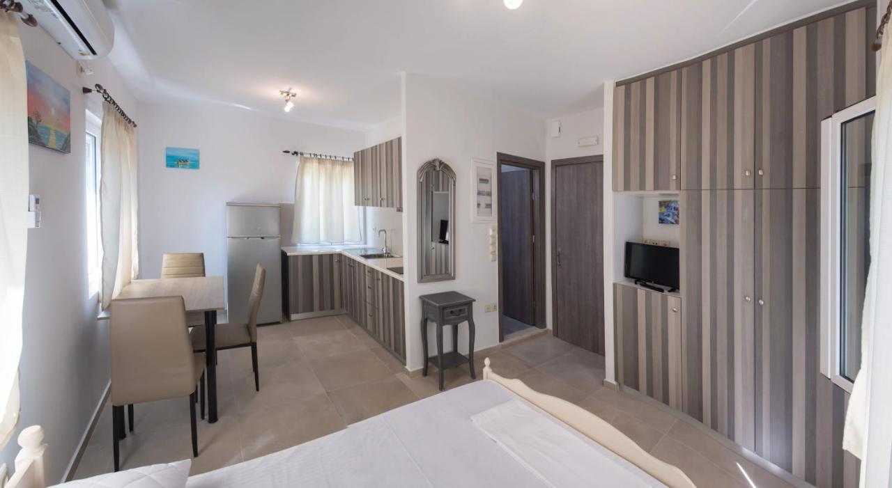 Boursinos Cozy Apartments Lefkada City ภายนอก รูปภาพ