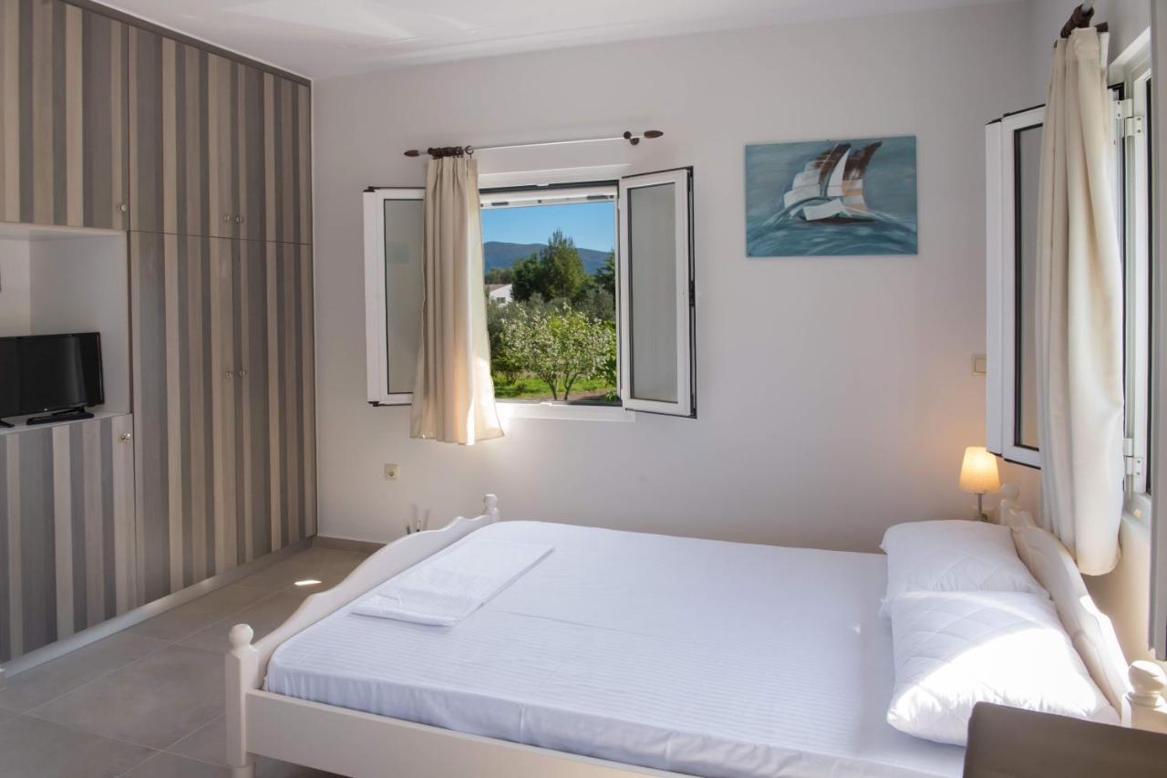Boursinos Cozy Apartments Lefkada City ภายนอก รูปภาพ